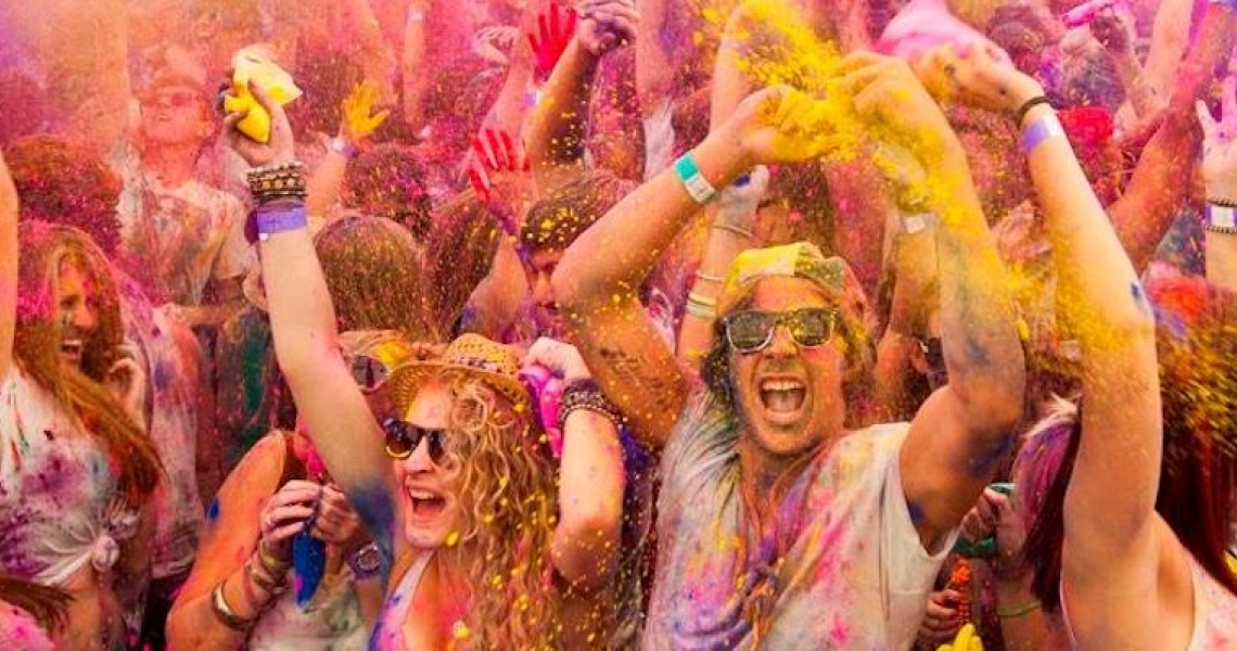 Pierwsze Święto Kolorów Holi w Skarżysku (foto+video)