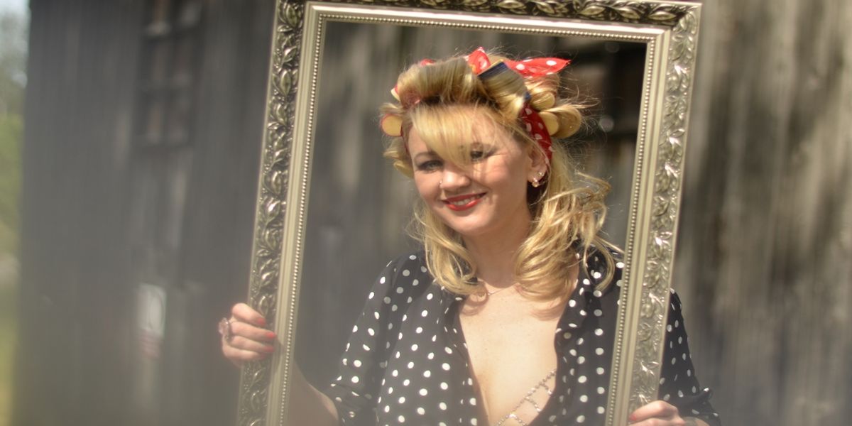 Wystawa “Mam na imię Kobieta” – Aneta Załęcka w obiektywie Jerzego Polańskiego (foto+video)