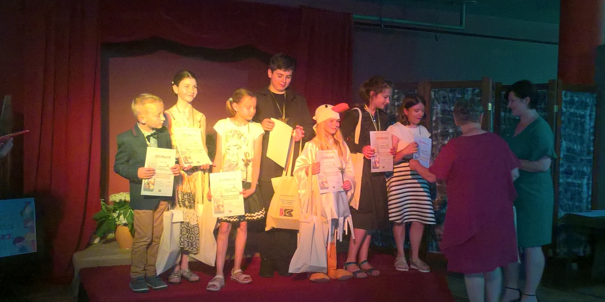 Nagrody dla naszych recytatorek
