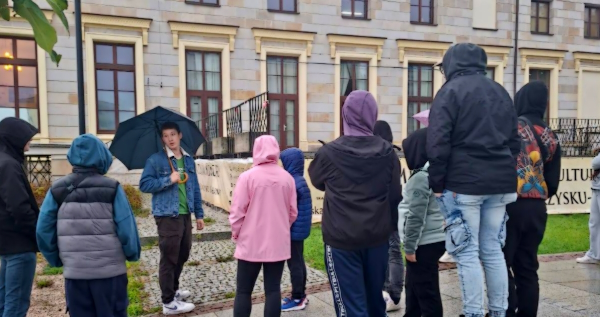 Drugi spacer badawczy po Osiedlu Milica (foto)