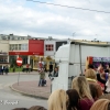 Przejazd platformą ulicami miasta