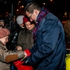 Uroczyste zaświecenie choinki na placu dworcowym