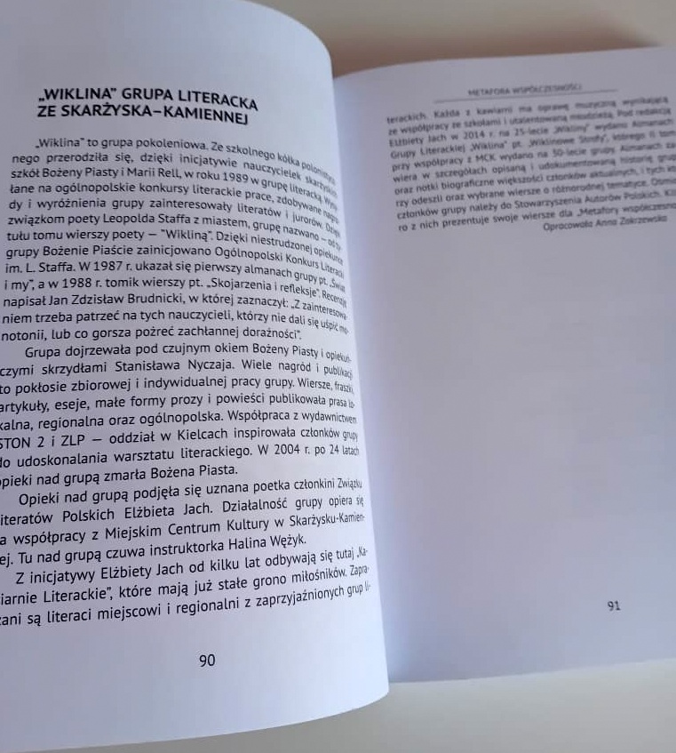 wnętrze książki Metafora Współczesności